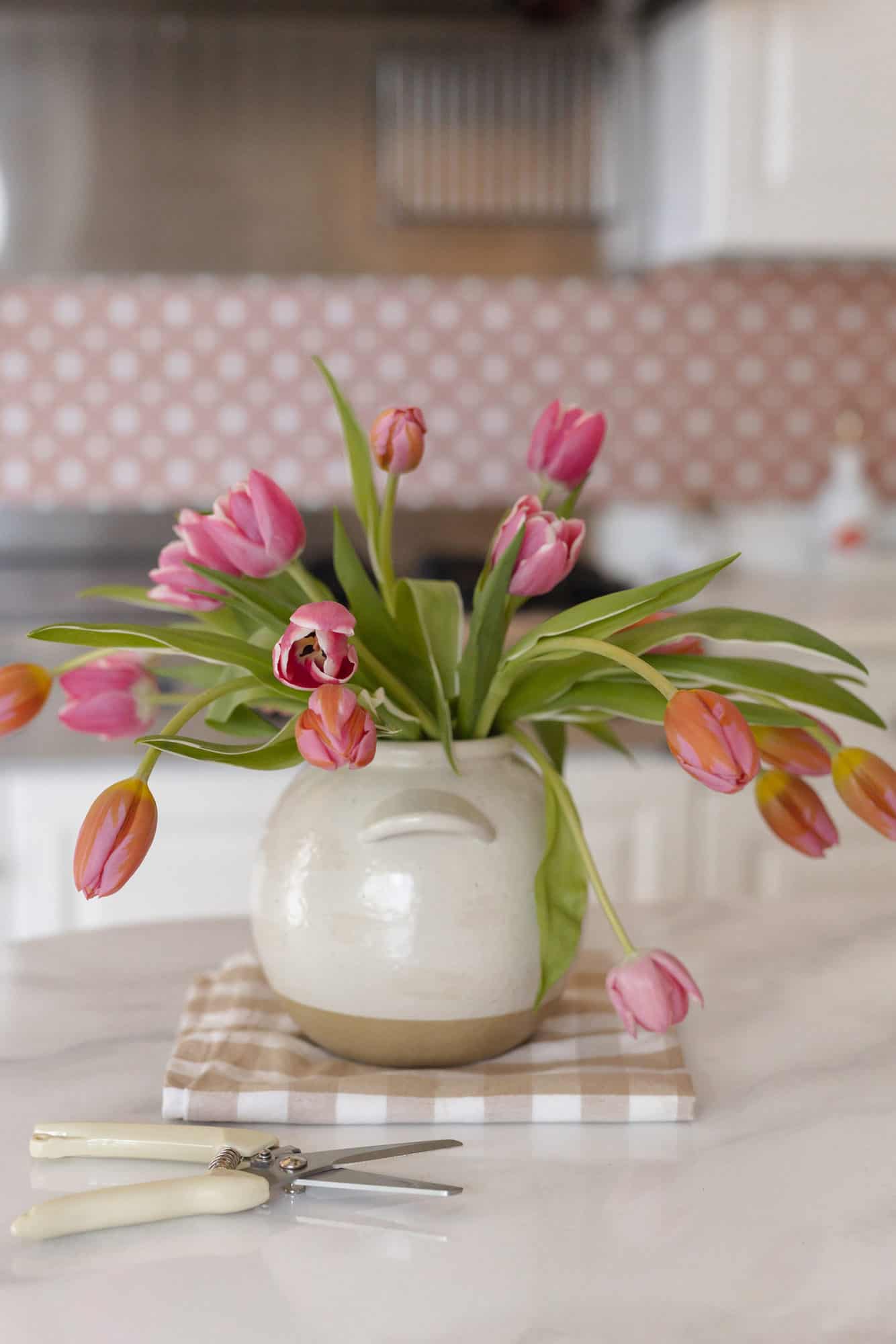 12 BudgetFriendly Vases to Collect A Beautiful Mess