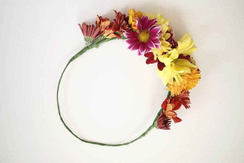 How to Make a Fresh Flower Crown A Beautiful Mess