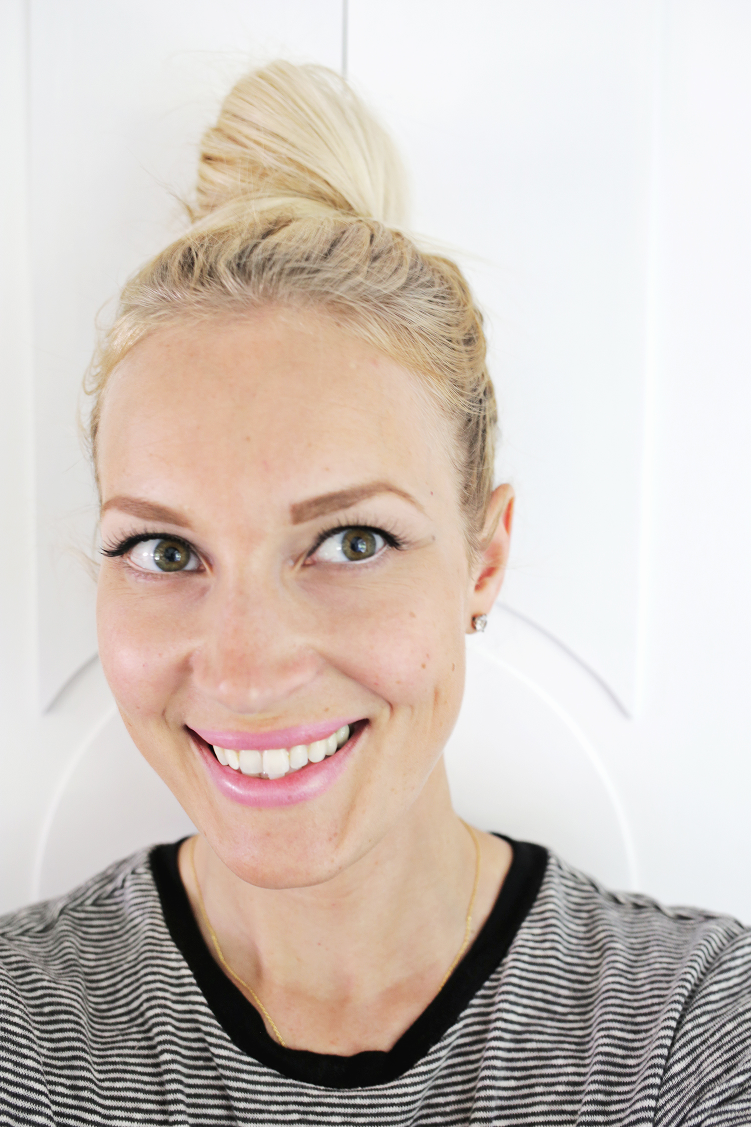 Try This Simple Trick to Make Your Eyes Look Brighter! A Beautiful Mess