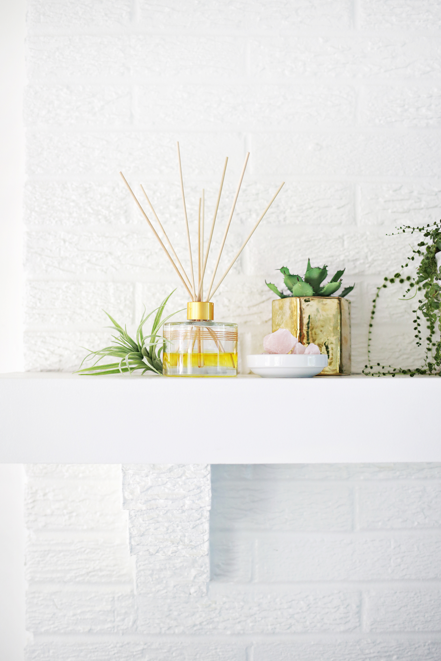 Make Your Own Essential Oil Diffuser! A Beautiful Mess