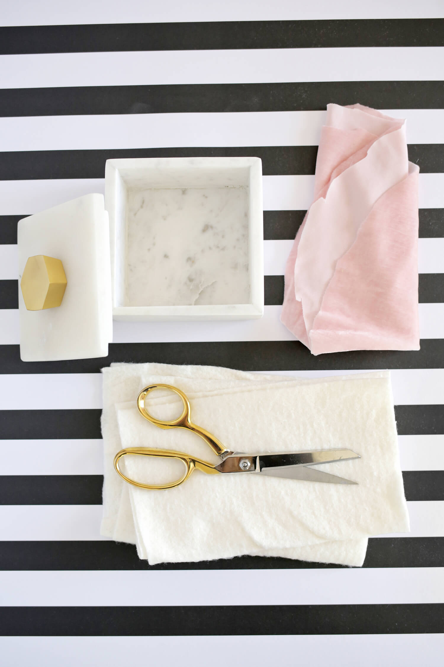 Make Any Box Into a Jewelry Box! A Beautiful Mess