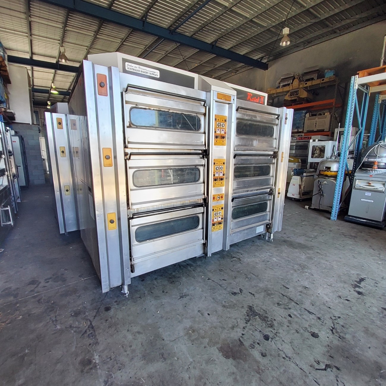 2nd Hand 24 Tray, R24, Rotel 2, 3 Deck, 3 Split, 16" Oven 23SHO1