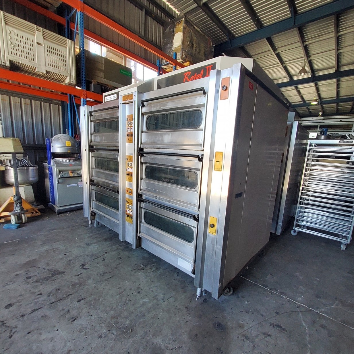 2nd Hand 24 Tray, R24, Rotel 2, 3 Deck, 3 Split, 16" Oven 23SHO1