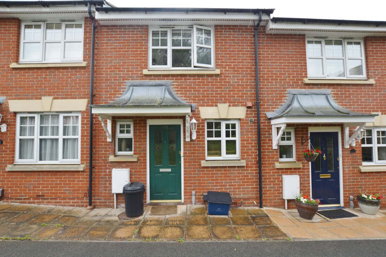 2 Bedroom Terraced House To Rent Tomswood Hill, Chigwell IG6 2GD