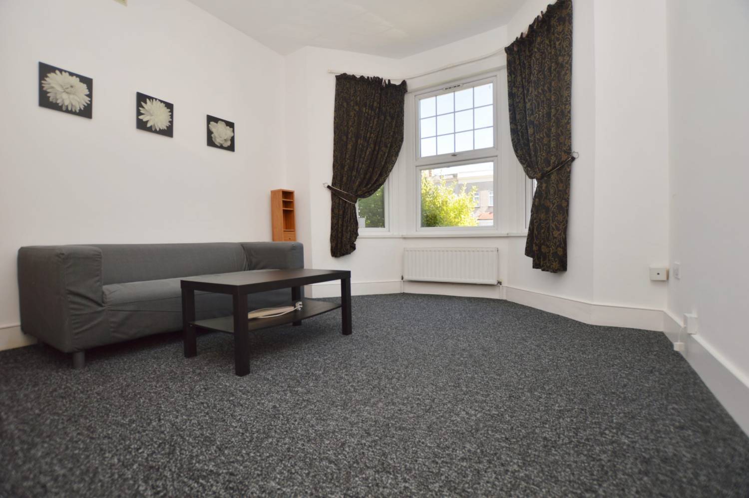 1 Bedroom Flat, Fairlop Road, Leytonstone, E11 1BE Abidins