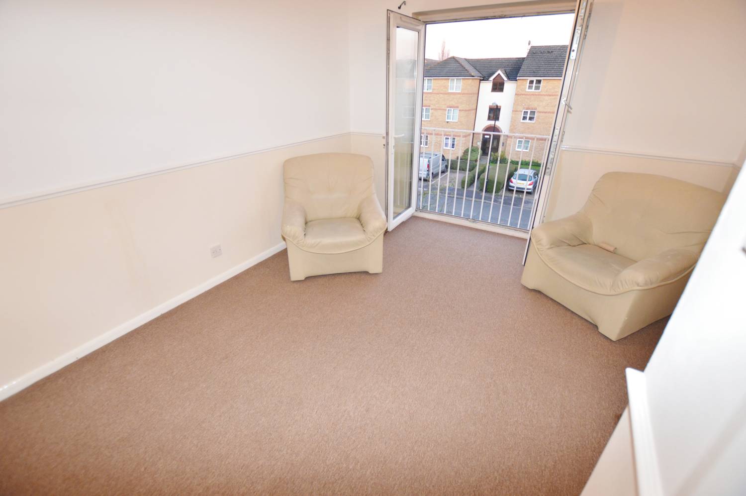 2 Bedroom Flat, Higham Station Avenue E4 9XG Abidins
