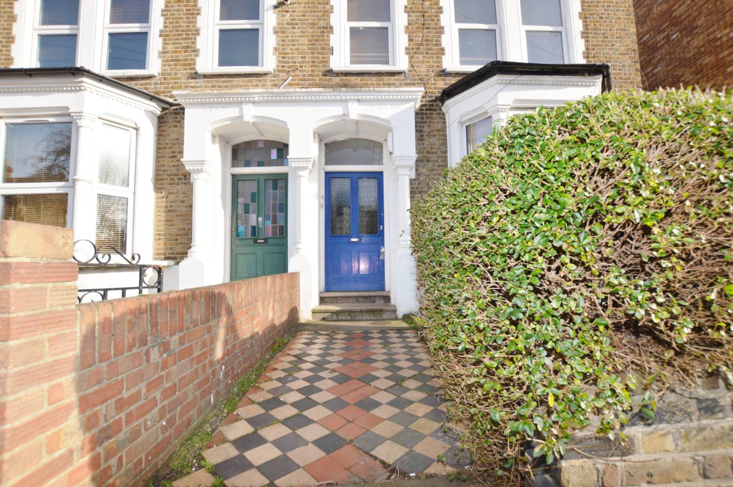 2 Bedroom Conversion Flat, Mornington Road, E11 3DT Abidins