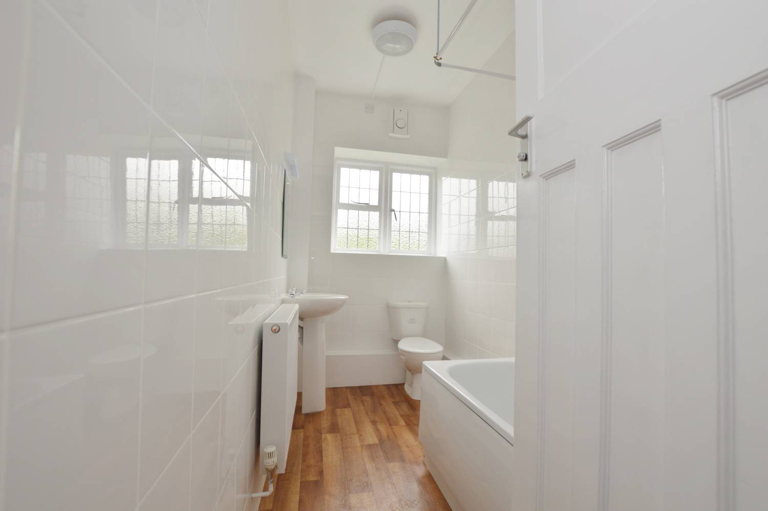 3 bedroom Flat, Snaresbrook Hall, South Woodford, E18 2EJ Abidins