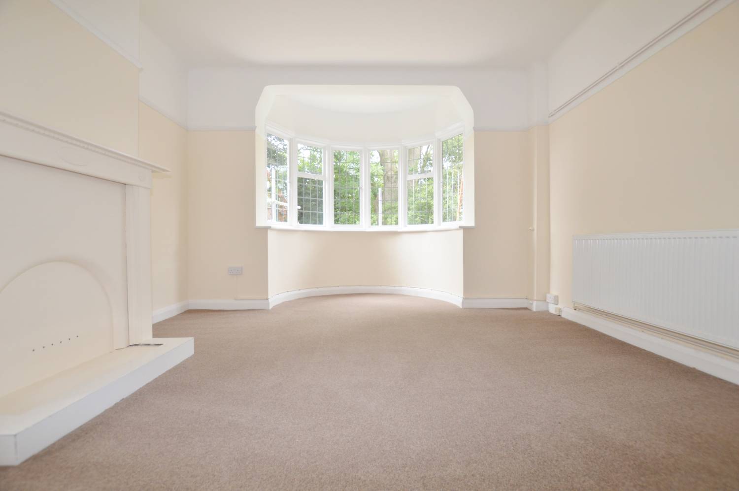 3 bedroom Flat, Snaresbrook Hall, South Woodford, E18 2EJ Abidins