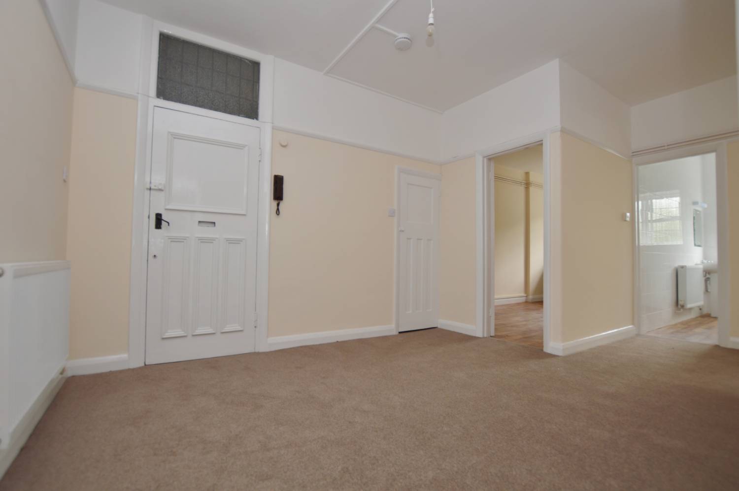 3 bedroom Flat, Snaresbrook Hall, South Woodford, E18 2EJ Abidins