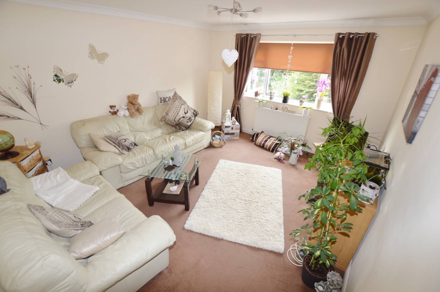 2 Bedroom Purpose Built Flat, Barnes Court, IG8 7NJ Abidins
