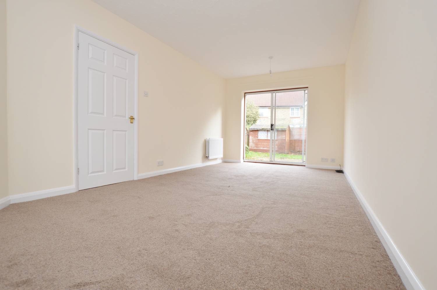2 Bedroom House Hampstead Gardens, RM6 4FE Abidins Property To Rent