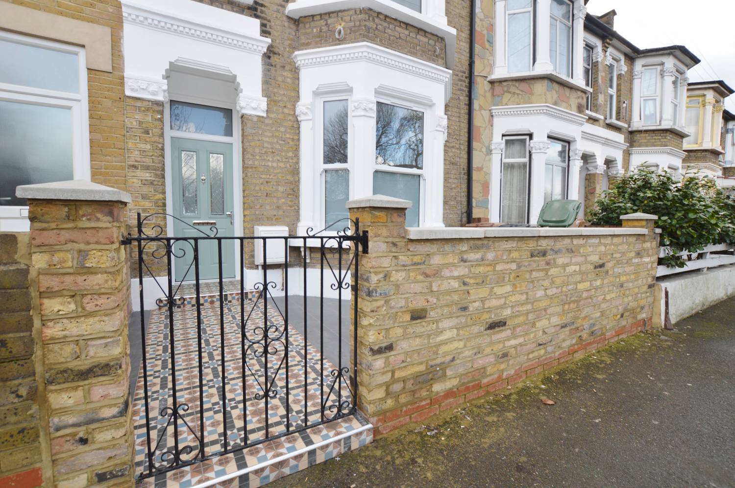 4 Bedroom House, Lyttelton Road, Leyton, E10 5NQ Abidins