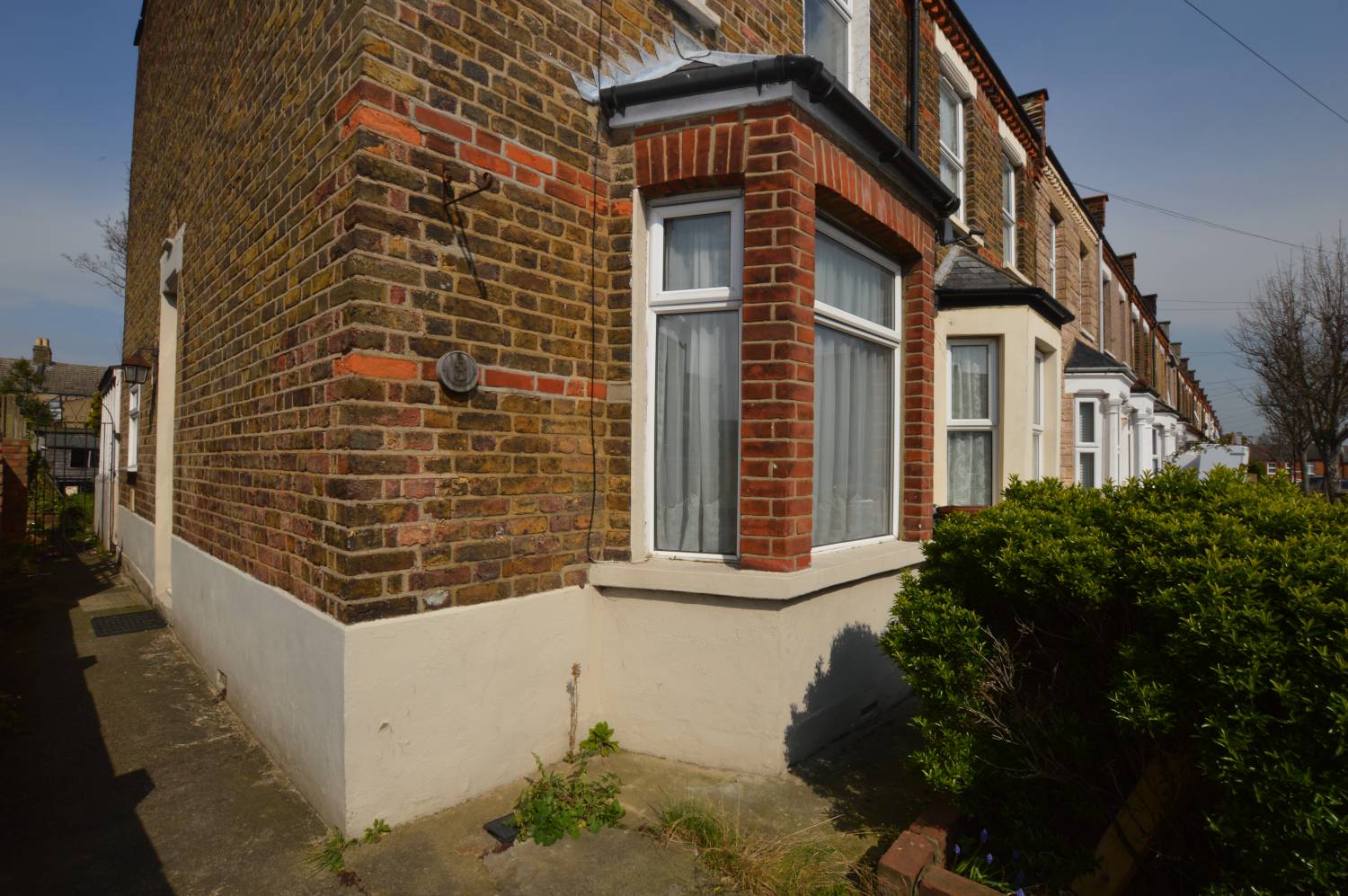 2/3 Bedroom House, Hamilton Road, Walthamstow, E17 6EH Abidins