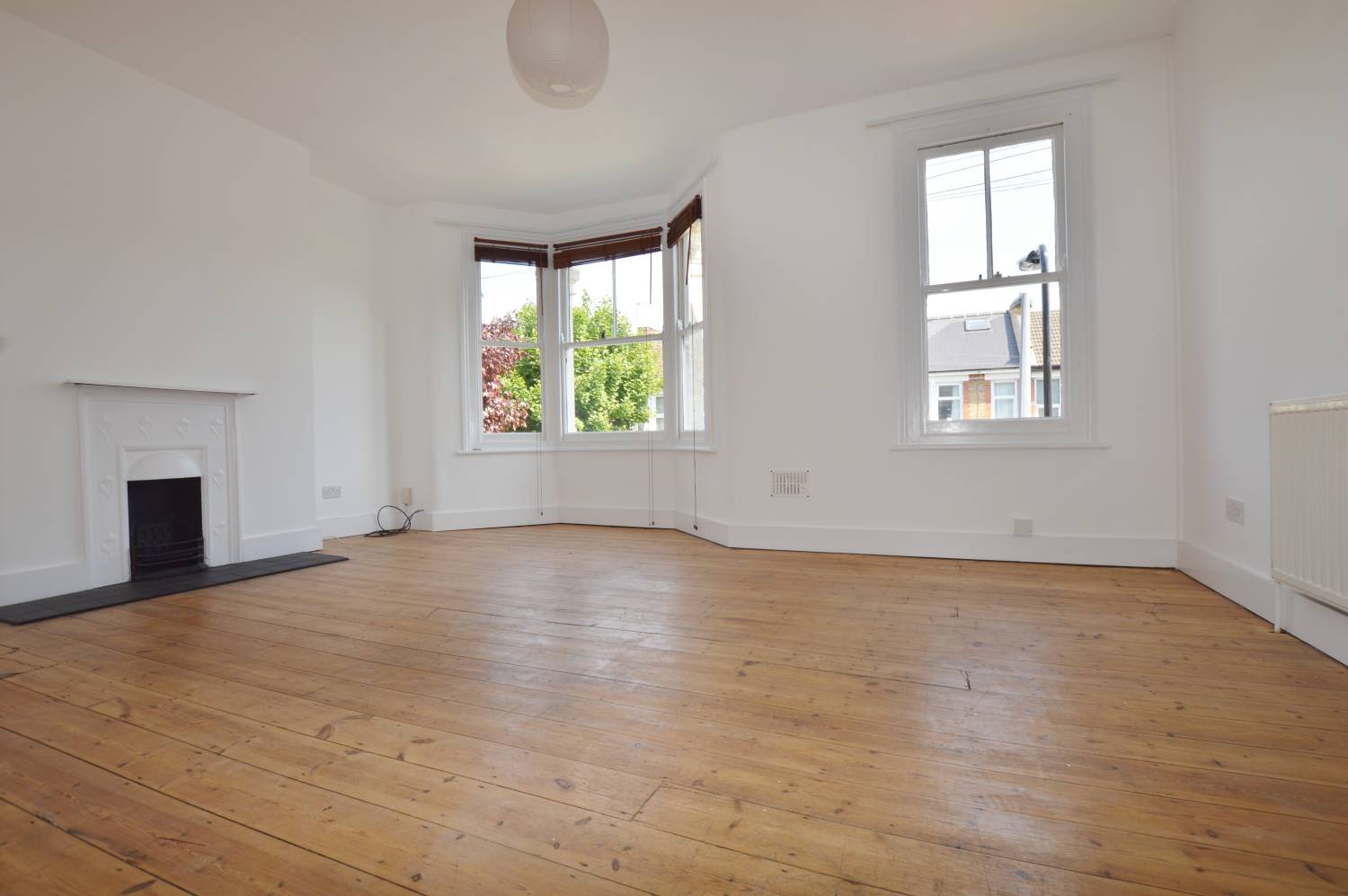 2 Bedroom Richmond Road, Leytonstone, E11 4BS Abidins