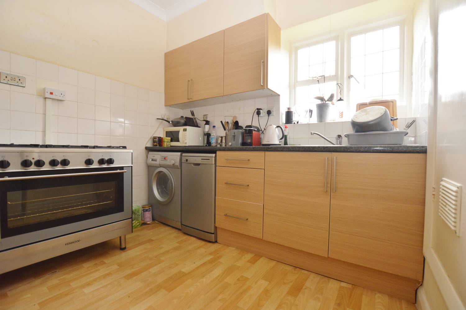 2 Bedroom Flat, Snaresbrook Hall, South Woodford, E18 2EJ Abidins