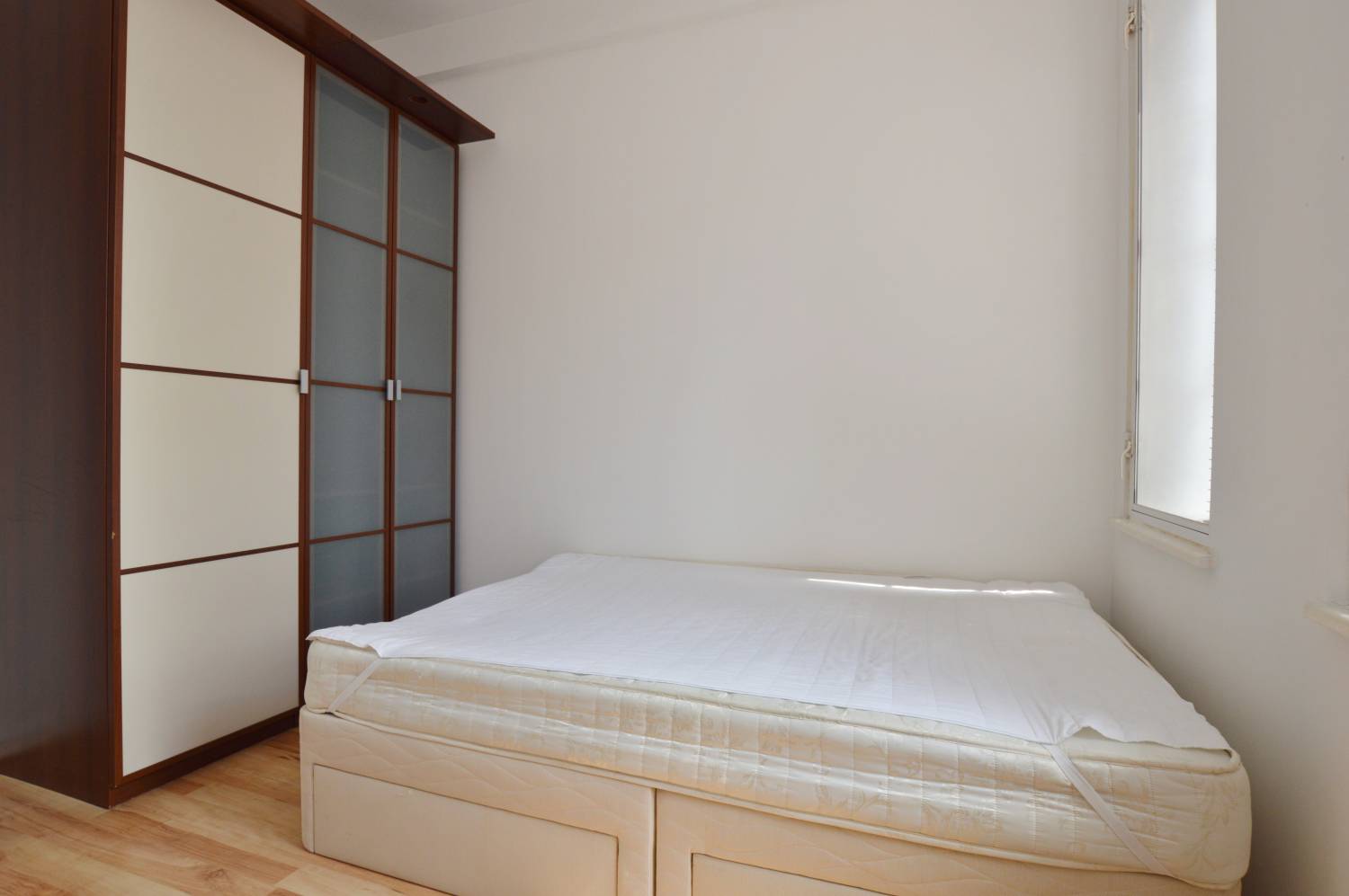 The Mission Building, Limehouse, London, E14 7LE Abidins