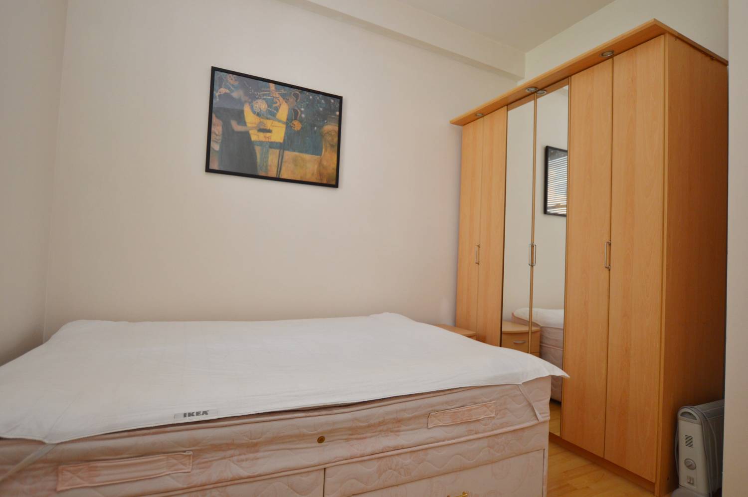 The Mission Building, Limehouse, London, E14 7LE Abidins