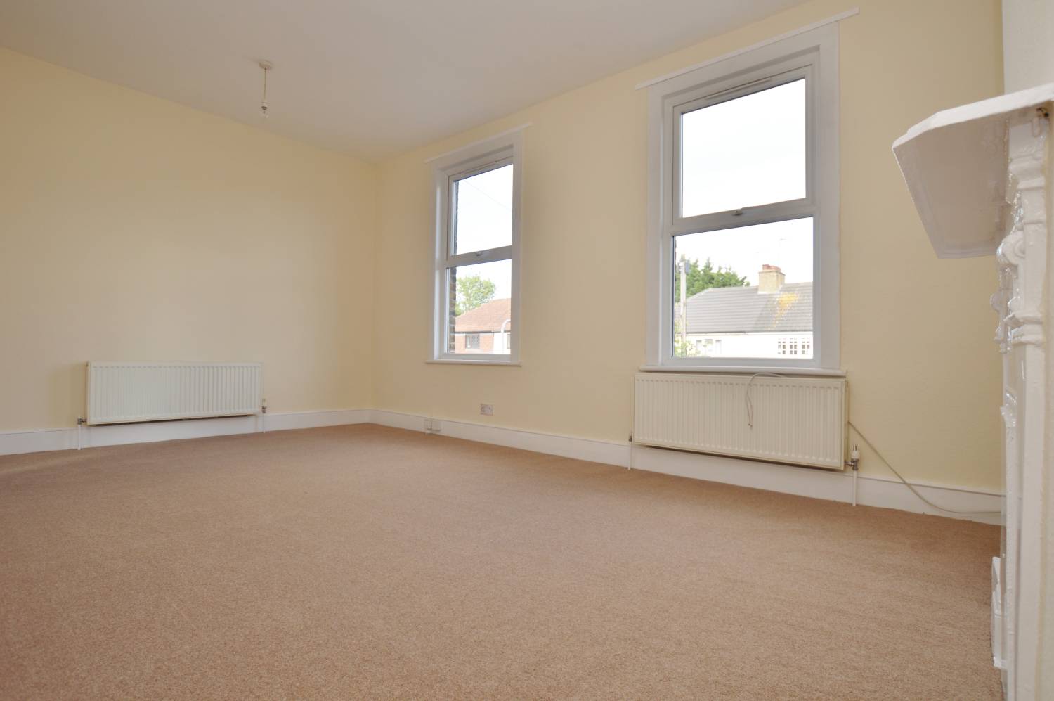 1 Bedroom Flat, Canfield Road, Woodford Green, IG8 8JL Abidins