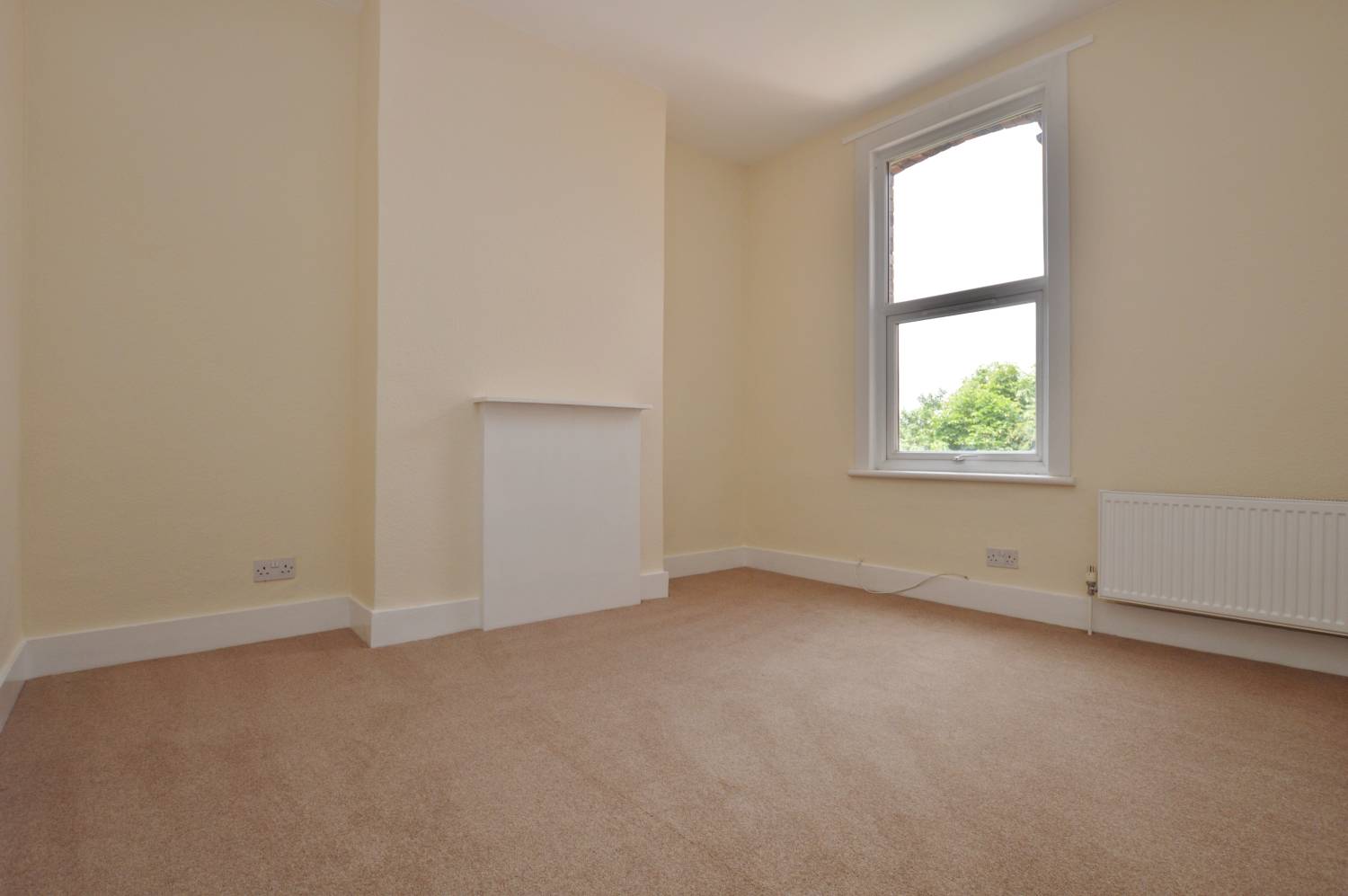 1 Bedroom Flat, Canfield Road, Woodford Green, IG8 8JL Abidins