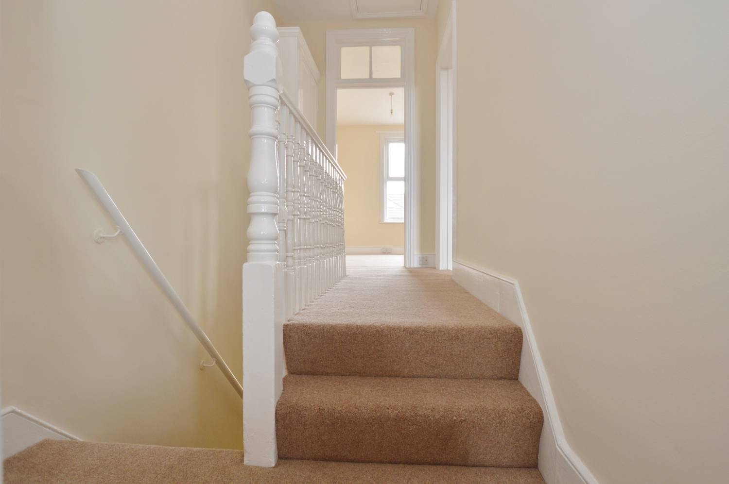 1 Bedroom Flat, Canfield Road, Woodford Green, IG8 8JL Abidins