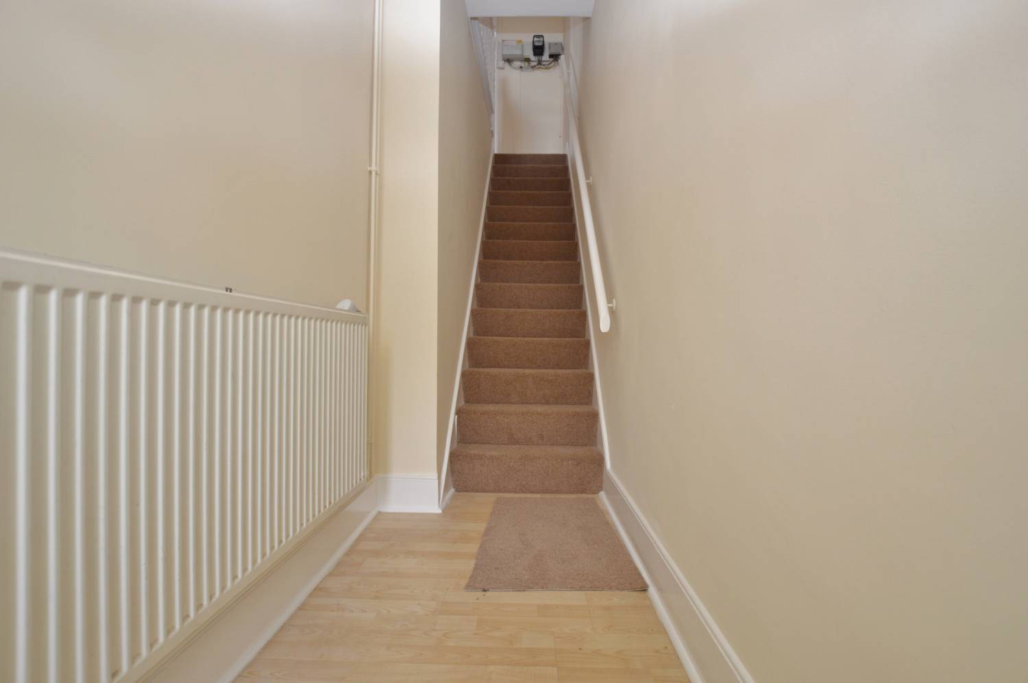 1 Bedroom Flat, Canfield Road, Woodford Green, IG8 8JL Abidins