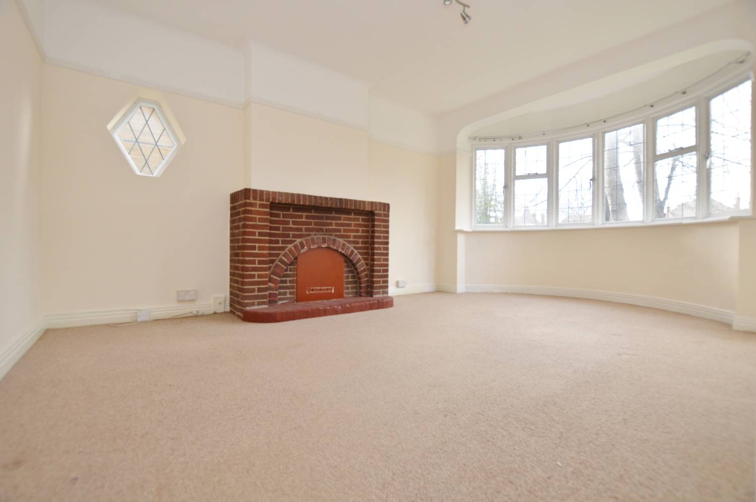 2 Bedroom Flat, Snaresbrook Hall, South Woodford, E18 2EJ Abidins