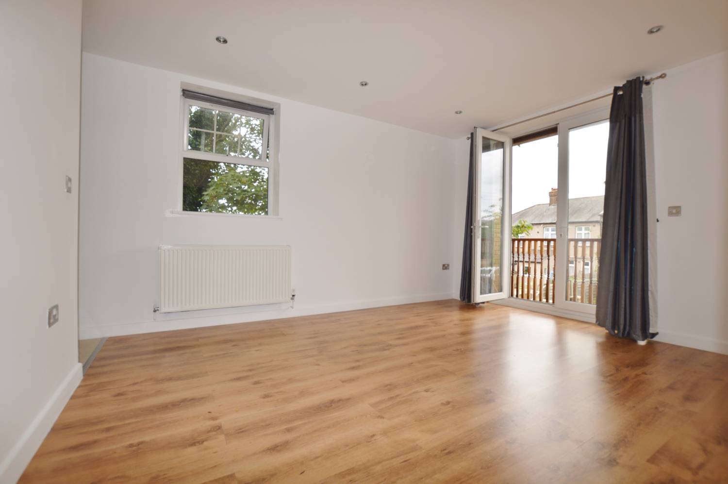 1 Bedroom Apartment, Peterman Court, Ilford, IG6 2FG Abidins