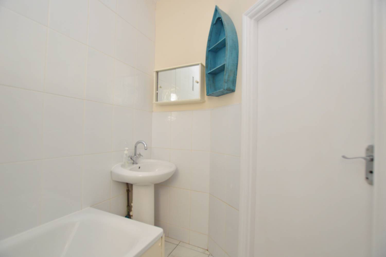 2 Bedroom Flat, Harrington Road, Leytonstone, E11 4QN Abidins