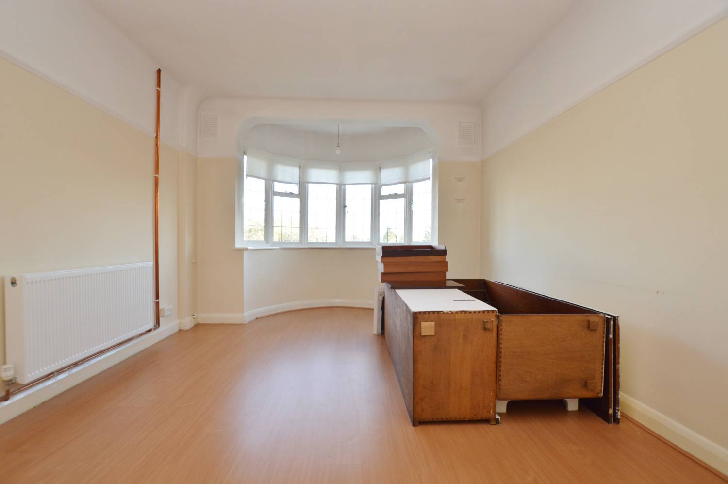 2 Bedroom Flat, Snaresbrook Hall, South Woodford, E18 2EJ Abidins