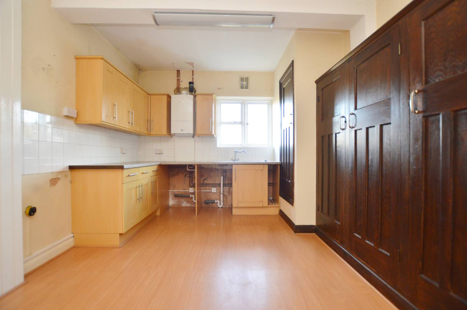 2 Bedroom Flat, Snaresbrook Hall, South Woodford, E18 2EJ Abidins