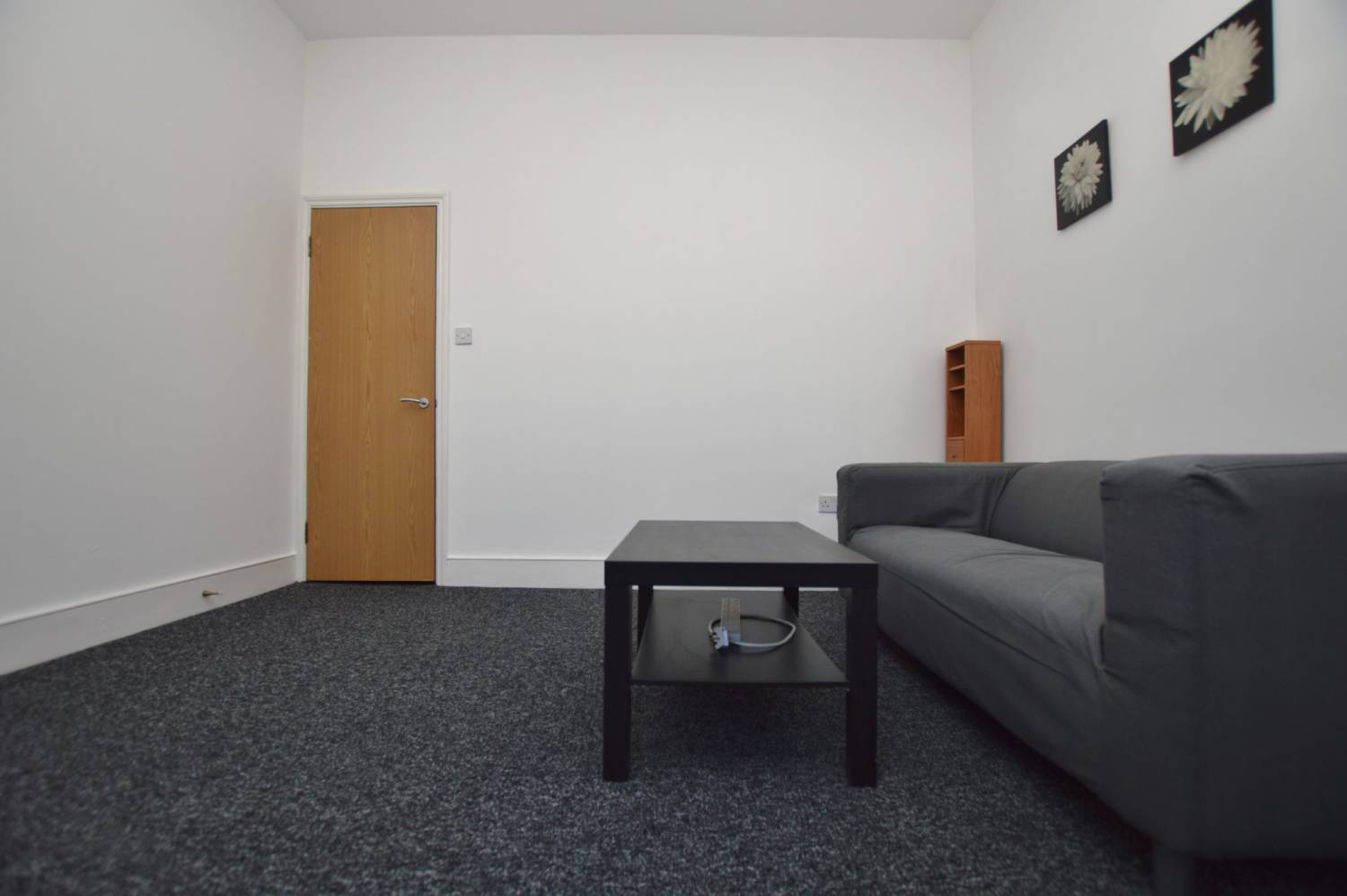 1 Bedroom Flat, Fairlop Road, Leytonstone, E11 1BE Abidins