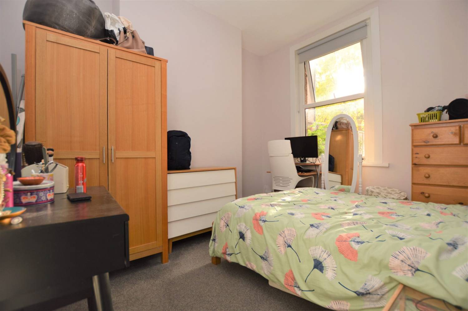 Thorold Road, Ilford, Essex, IG1 4EX Abidins