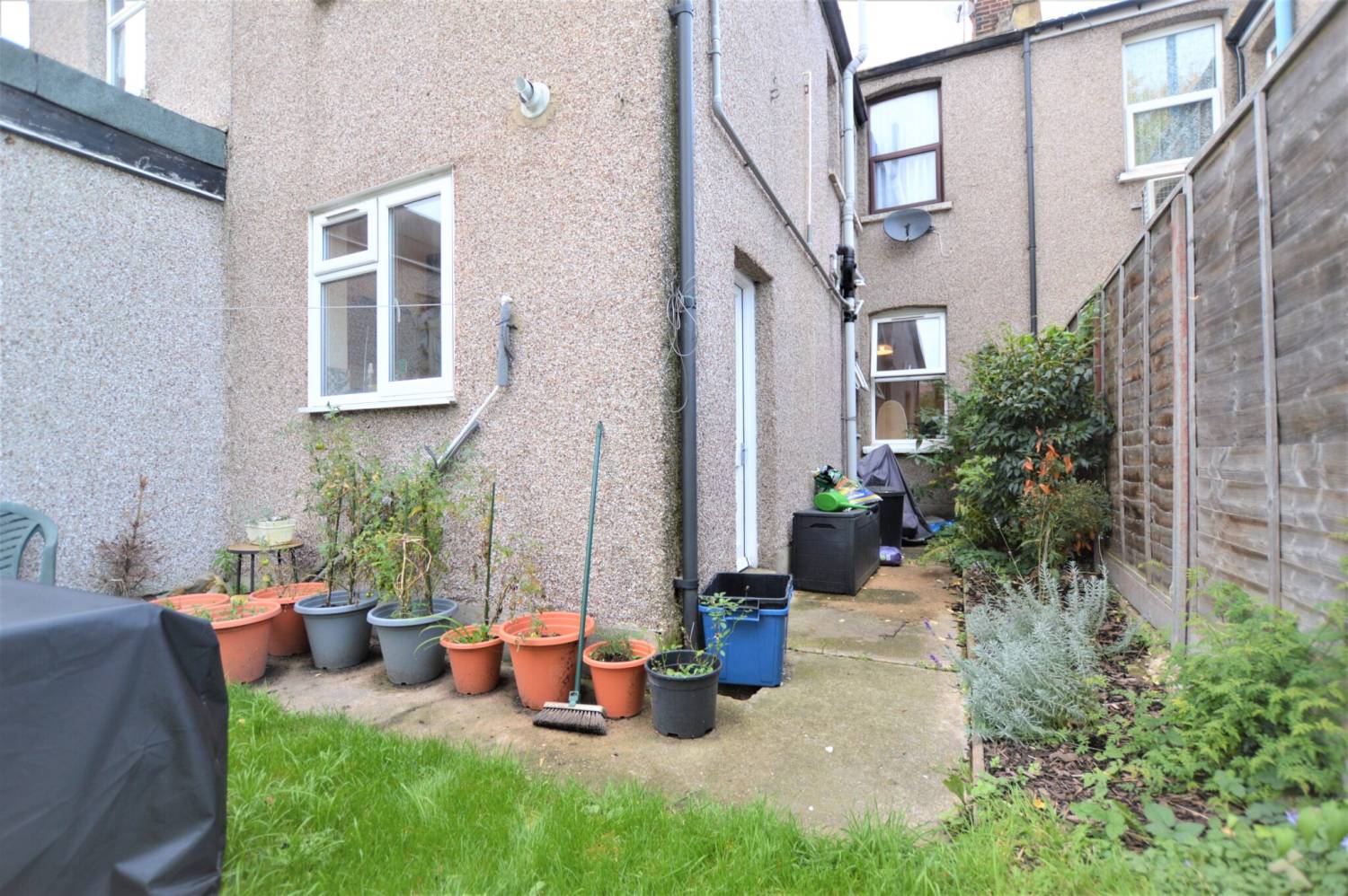 Thorold Road, Ilford, Essex, IG1 4EX Abidins