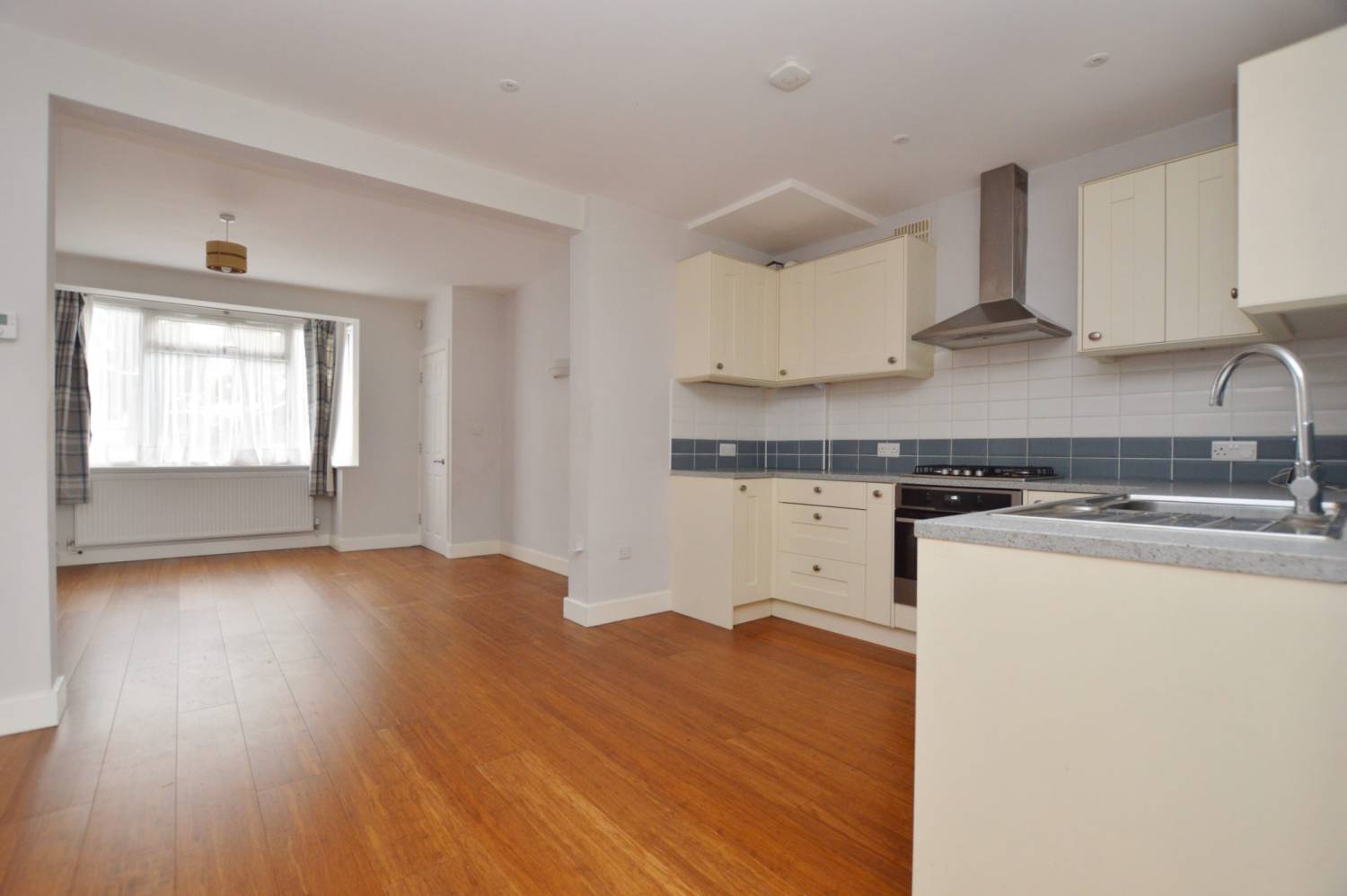 Oliver Road, Rainham, Essex, RM13 7UH Abidins