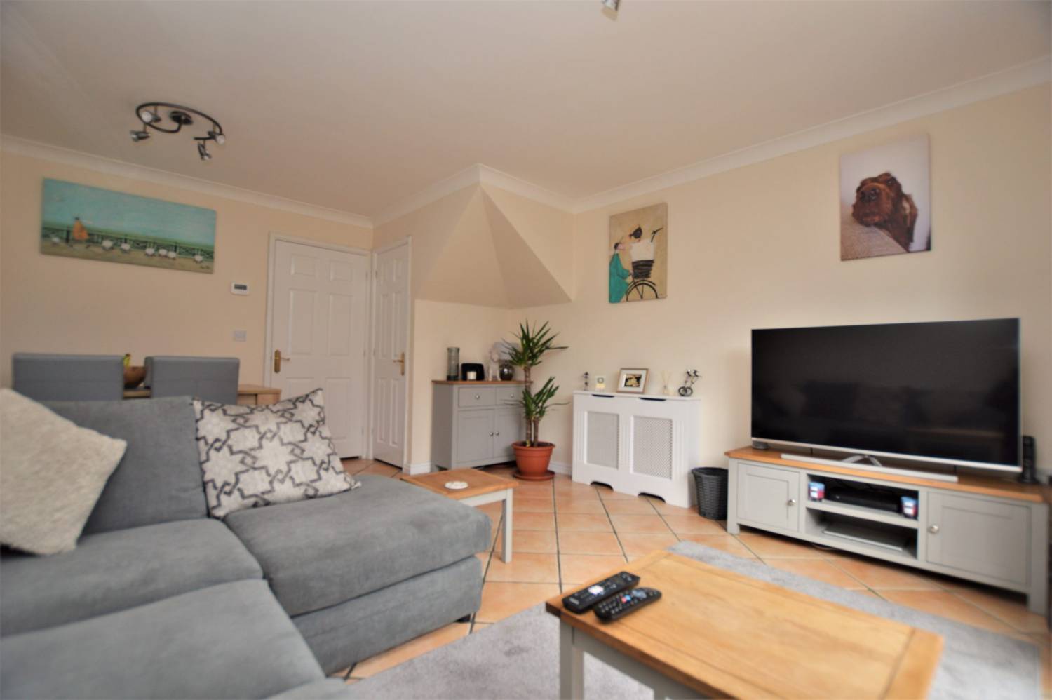 2 Bedroom Terraced House To Rent Tomswood Hill, Chigwell IG6 2GD