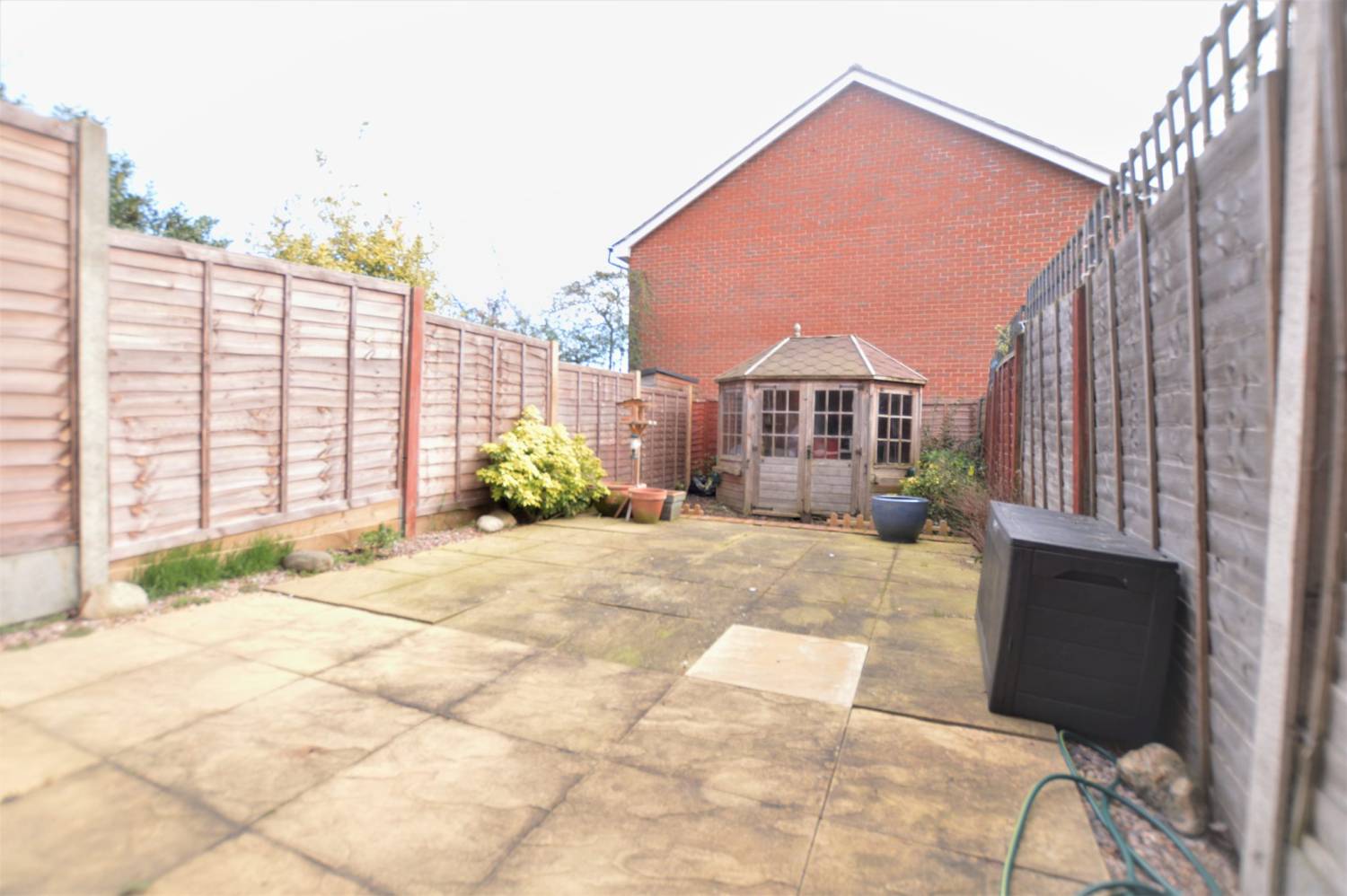 2 Bedroom Terraced House To Rent Tomswood Hill, Chigwell IG6 2GD