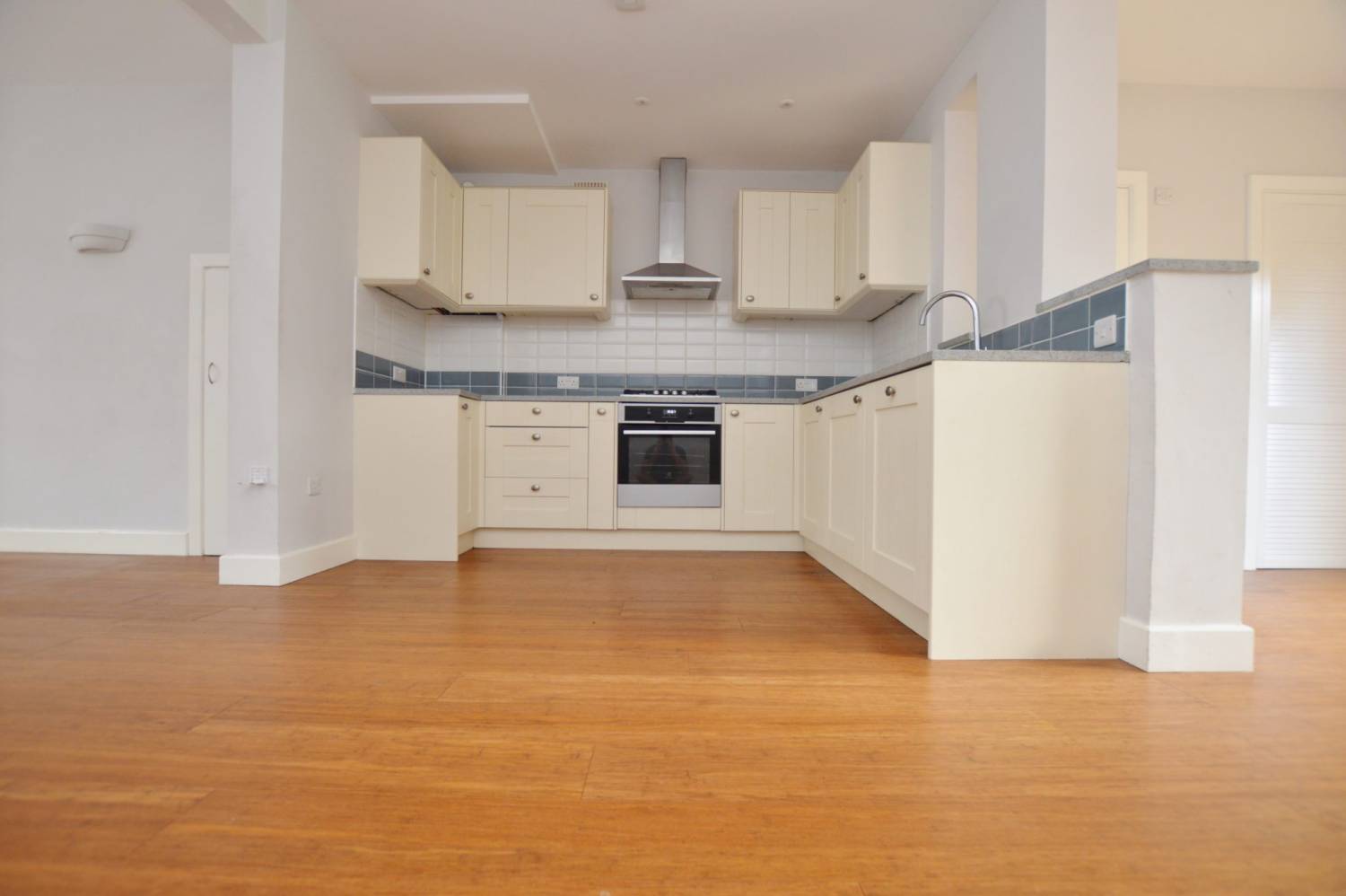 Oliver Road, Rainham, Essex, RM13 7UH Abidins