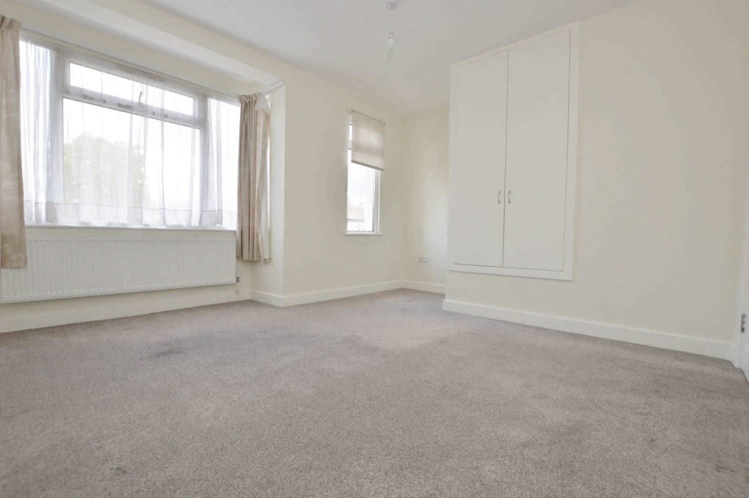 Oliver Road, Rainham, Essex, RM13 7UH Abidins