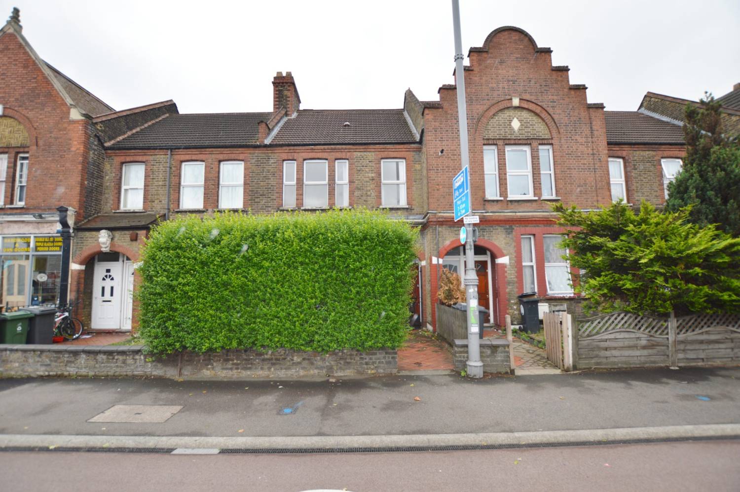 Lea Bridge Road, Leyton, London, E10 7LN Abidins