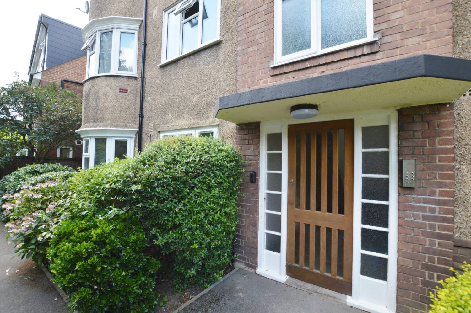 Loxley Hall, Leytonstone, London, E11 1SG Abidins