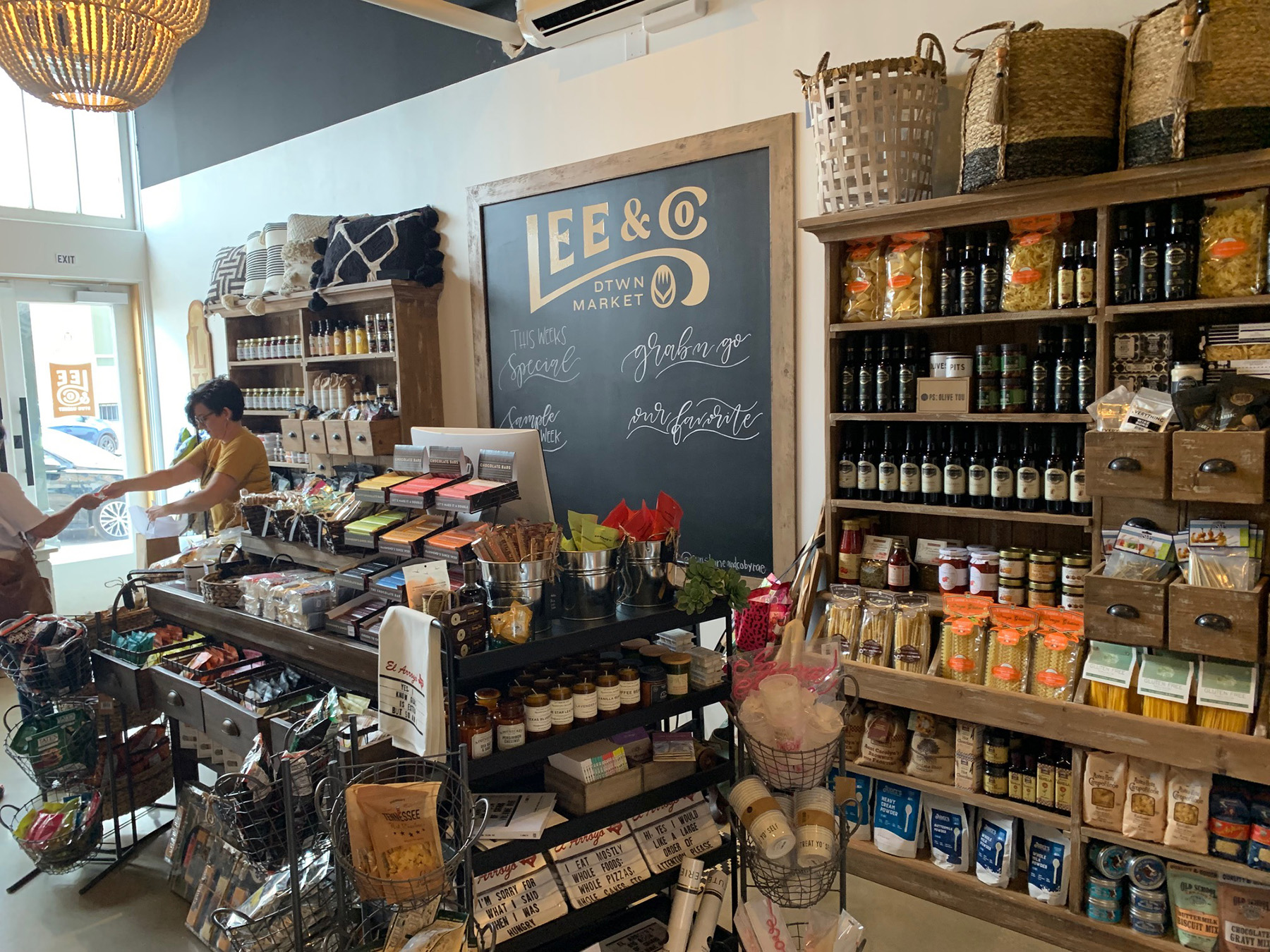 Lee & Co. Abilene Scene