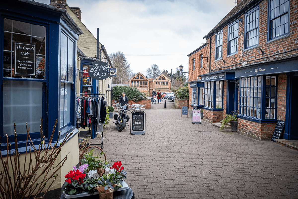 Deanshanger and Milton Keynes Bus ABILITY Northants cic