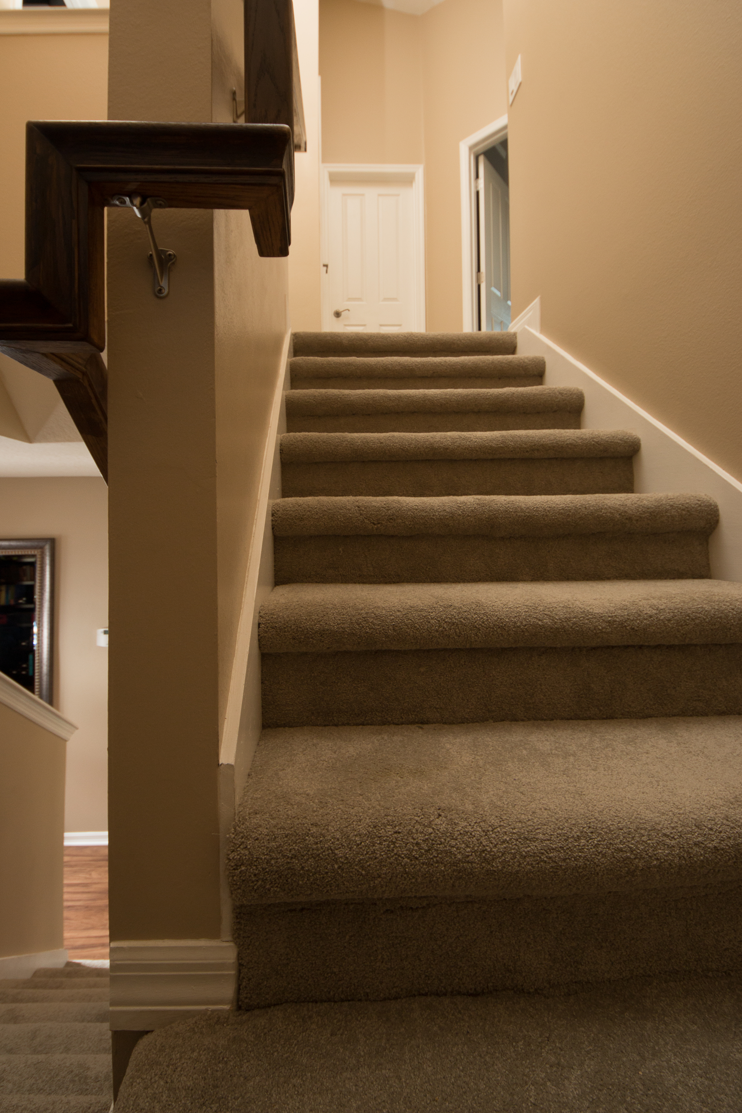 WoodLook PVC Vinyl & Grey Carpet Ability Wood Flooring