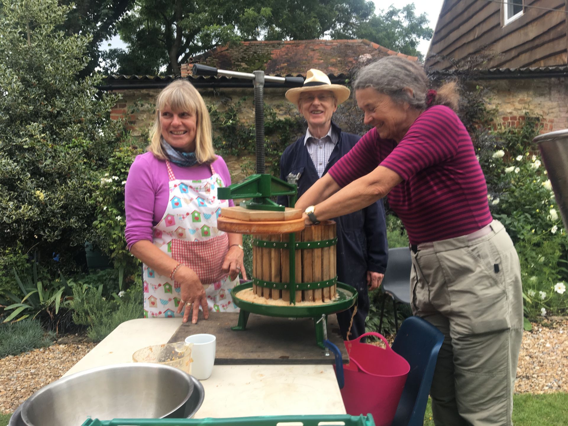 image3 Abingdon Carbon Cutters