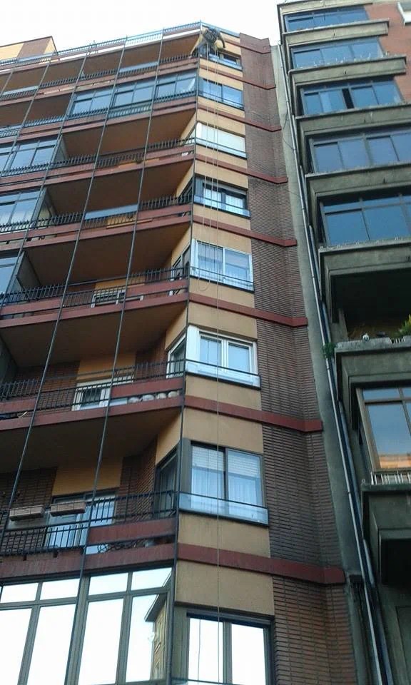 Pintura de Patios de Luces en León Abismo