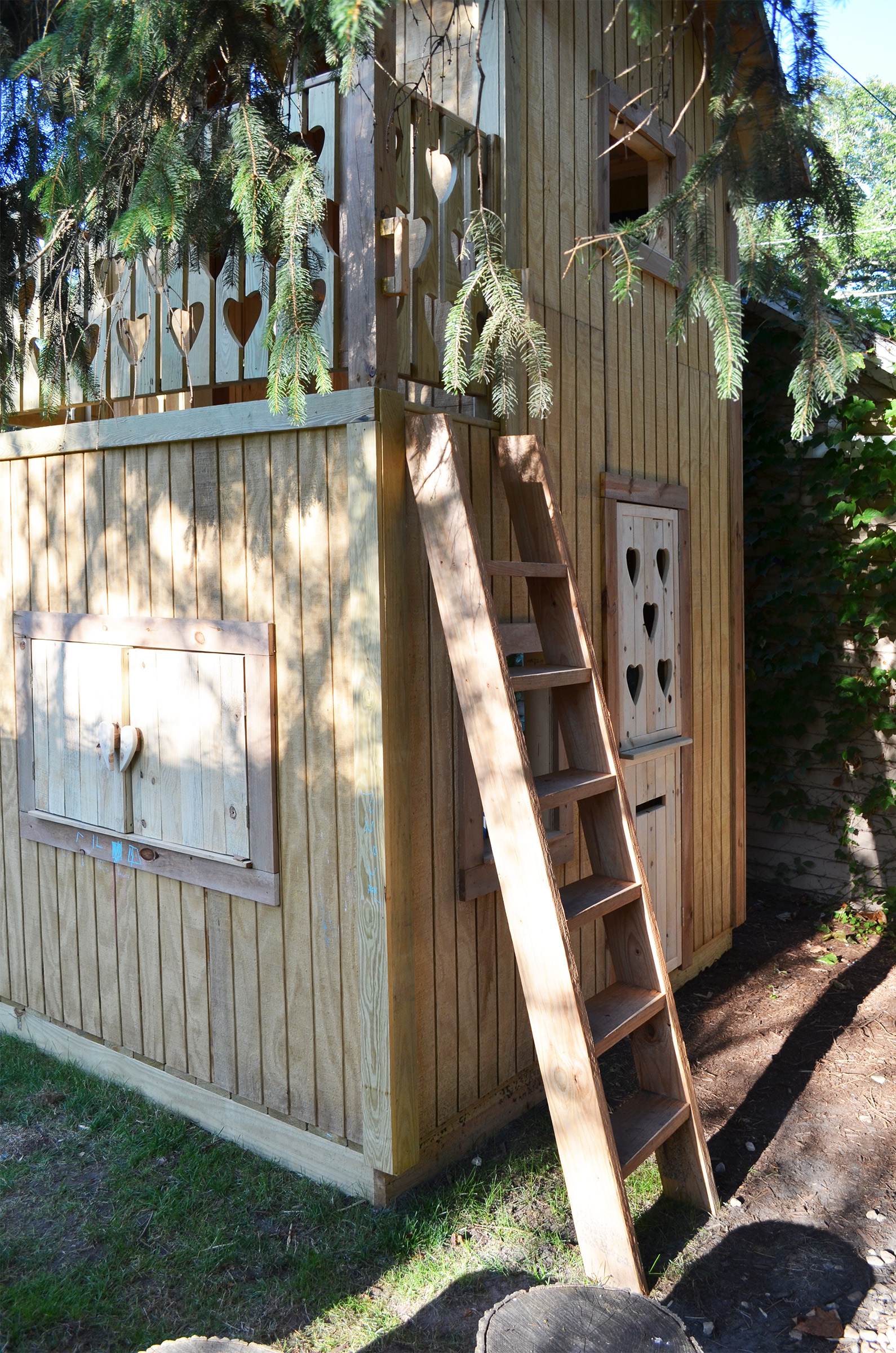 Custom made playhouse Abodeacious