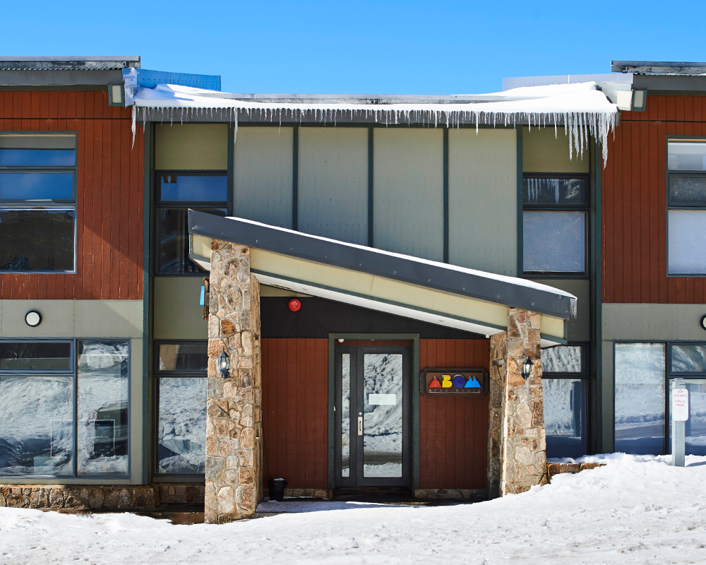 ABOM Hotel and Apartments A Mt Buller Icon with a Bar and Bistro