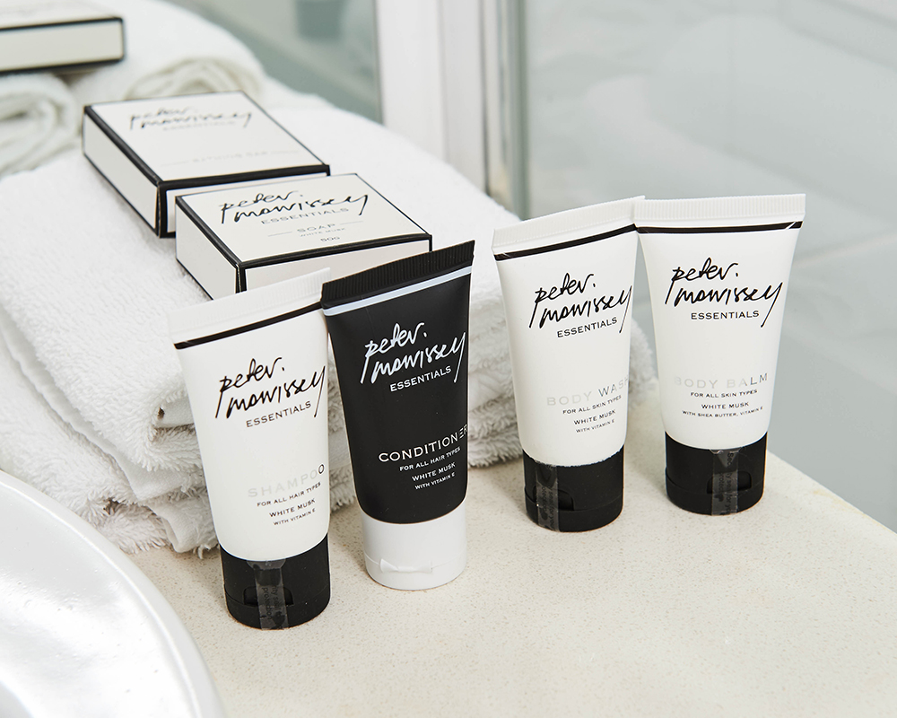 ABOM Hotel and Apartments A Mt Buller Icon with a Bar and Bistro