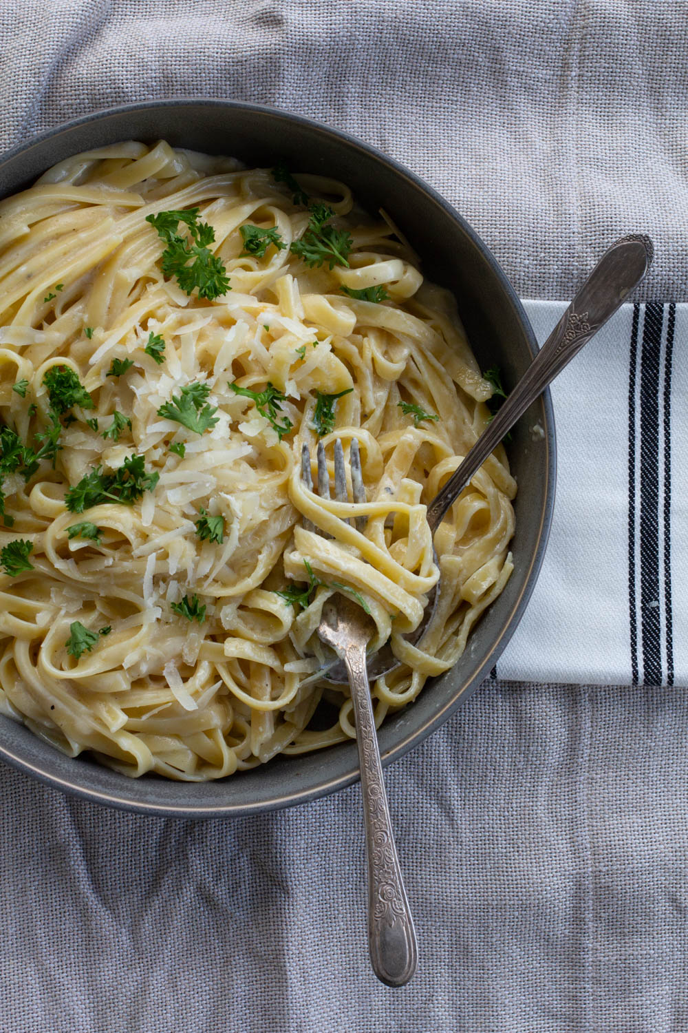 Best Easy Creamy Fettuccine Alfredo A Bountiful Kitchen